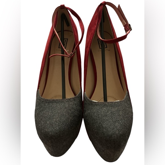 Dk. Red and Gray Platform Heels - Picture 4 of 7